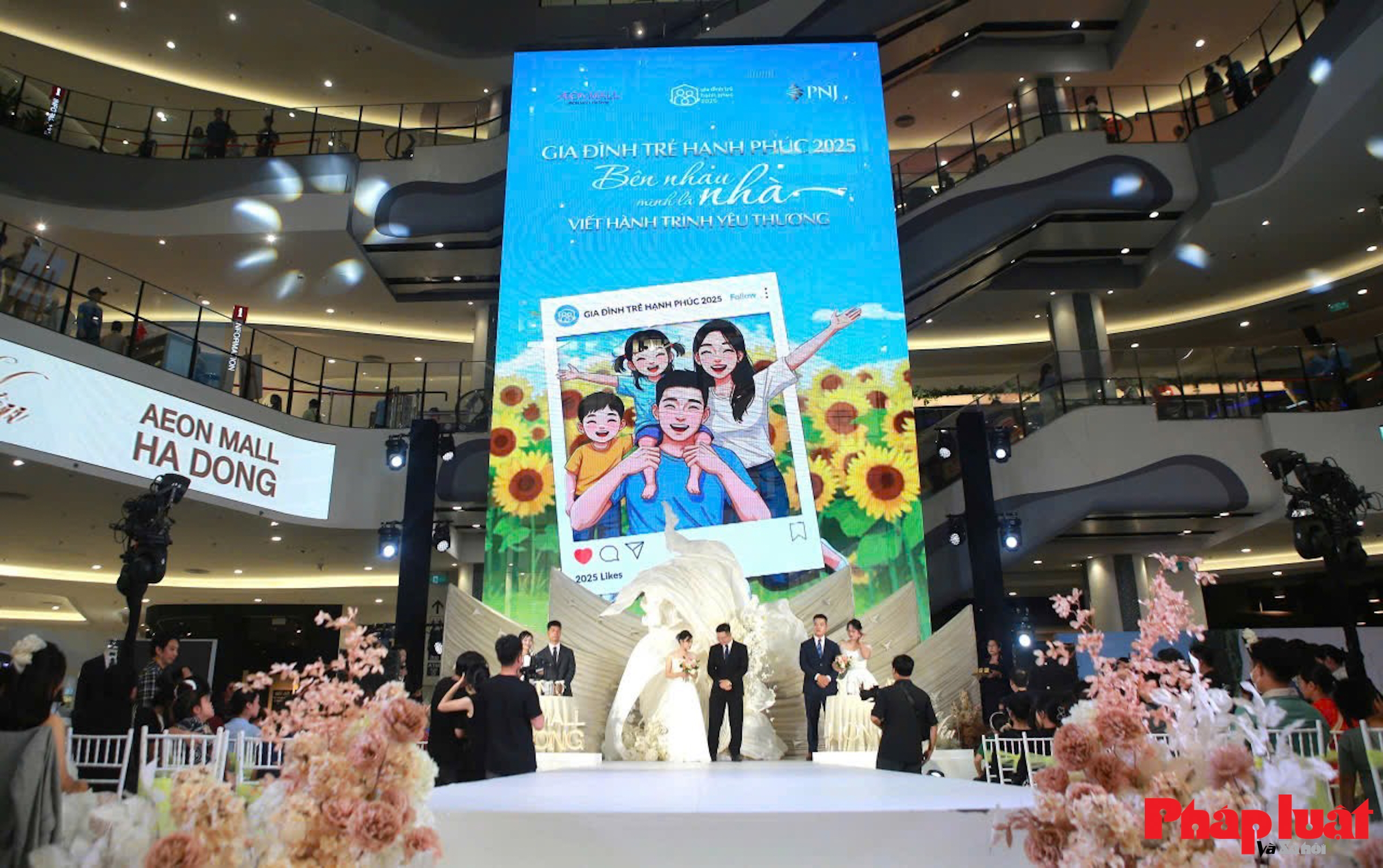 Những khoảnh khắc khó quên trong lễ cưới tập thể “Hơn Cả Yêu”