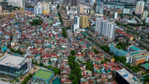 Toàn cảnh công trường xây dựng 2 cầu vượt trực thông trên tuyến Vành đai 1 Hoàng Cầu – Voi Phục