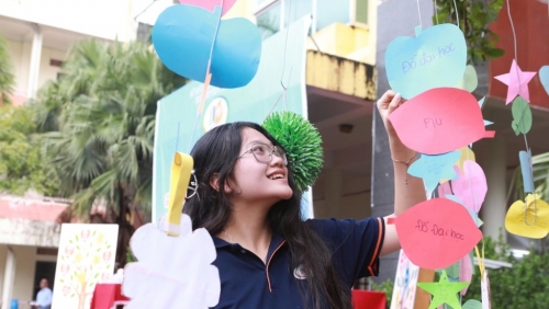 Xúc động trước ước mơ đỗ đại học và việc làm của các em học sinh