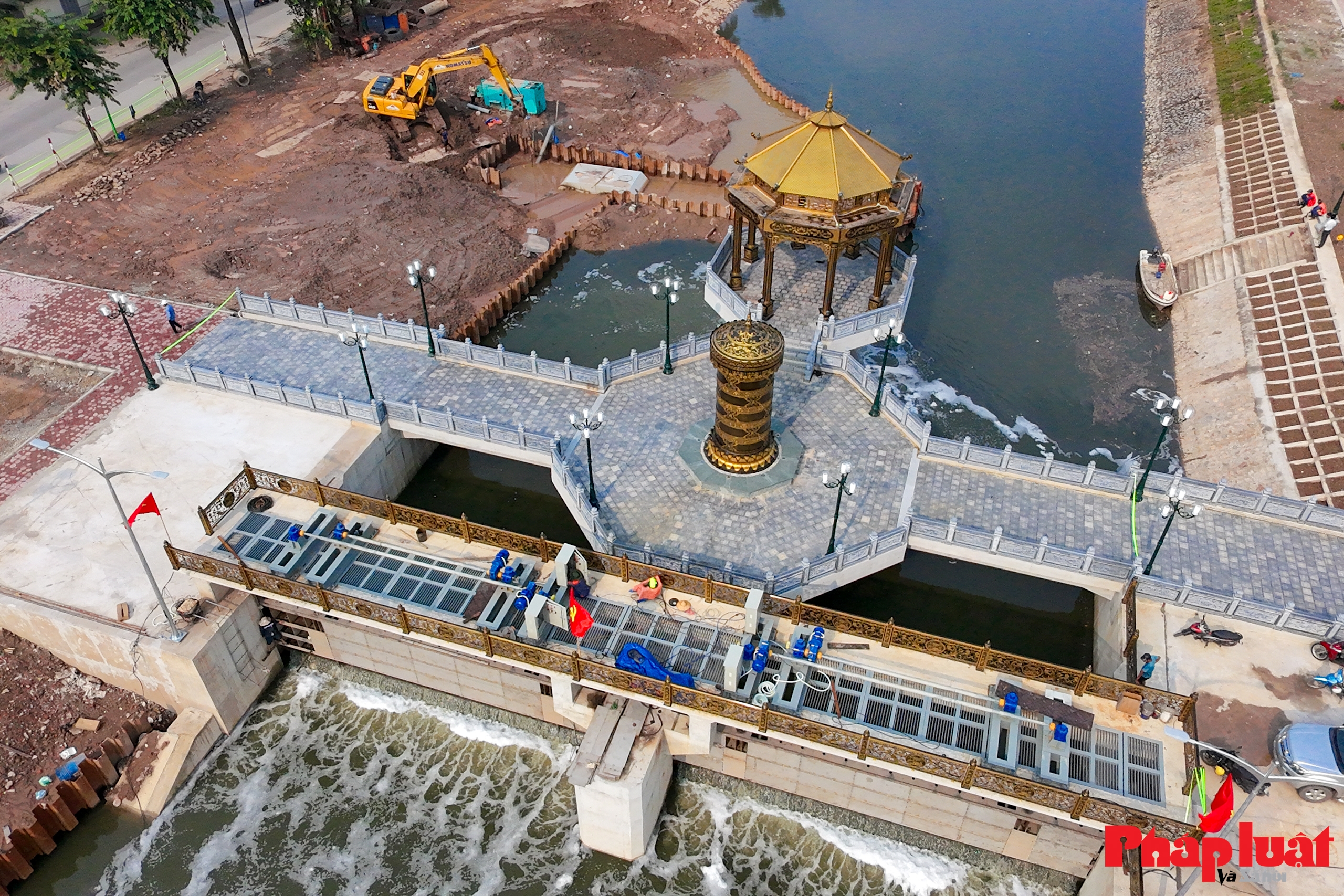 Dòng chảy mới từ Nhà máy xử lý nước thải Yên Xá giúp sông Tô Lịch hồi sinh