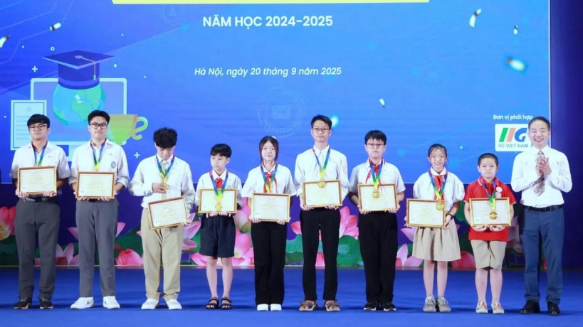 Hà Nội tích hợp nội dung AI vào các bài kiểm tra và chuyên đề môn tin học