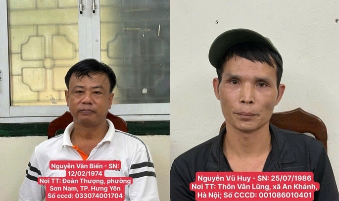 Tài xế xích lô xin lỗi, hoàn trả tiền “chặt chém” khách du lịch