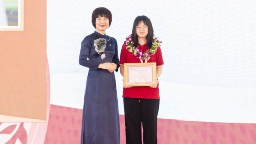 Thành tích “khủng” của Thủ khoa Trường Đại học Ngoại thương