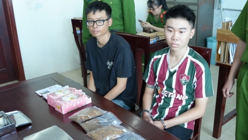 Hành vi phạm pháp của 2 nam thanh niên cùng tuổi ở Nghệ An