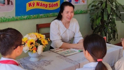 UBND cấp tỉnh có trách nhiệm sắp xếp nhân sự tư vấn học đường