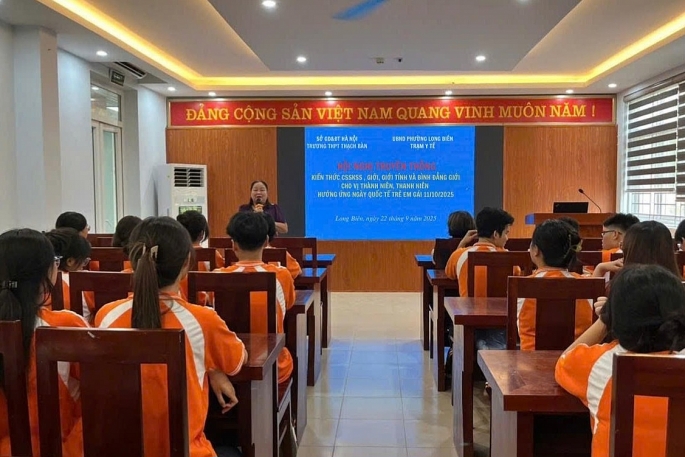 Phường Long Biên tuyên truyền chăm sóc sức khỏe sinh sản vị thành niên cho học sinh THPT