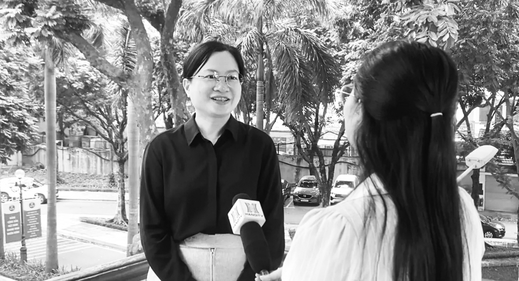 Bà Nguyễn Quỳnh Thanh, chuyên viên Văn phòng HĐND, UBND phường Hà Đông, TP Hà Nội. Ảnh: Bạch Dương