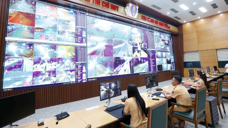 Thí điểm lắp camera AI phát hiện vi phạm giao thông, gần 1.800 trường hợp ghi nhận trong nửa ngày