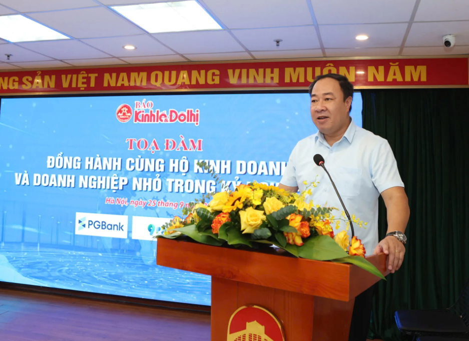 Ông Nguyễn Xuân Khánh – Phó Tổng biên tập Báo Kinh tế & Đô thị phát biểu khai mạc tọa đàm. Ảnh: Thanh Hải