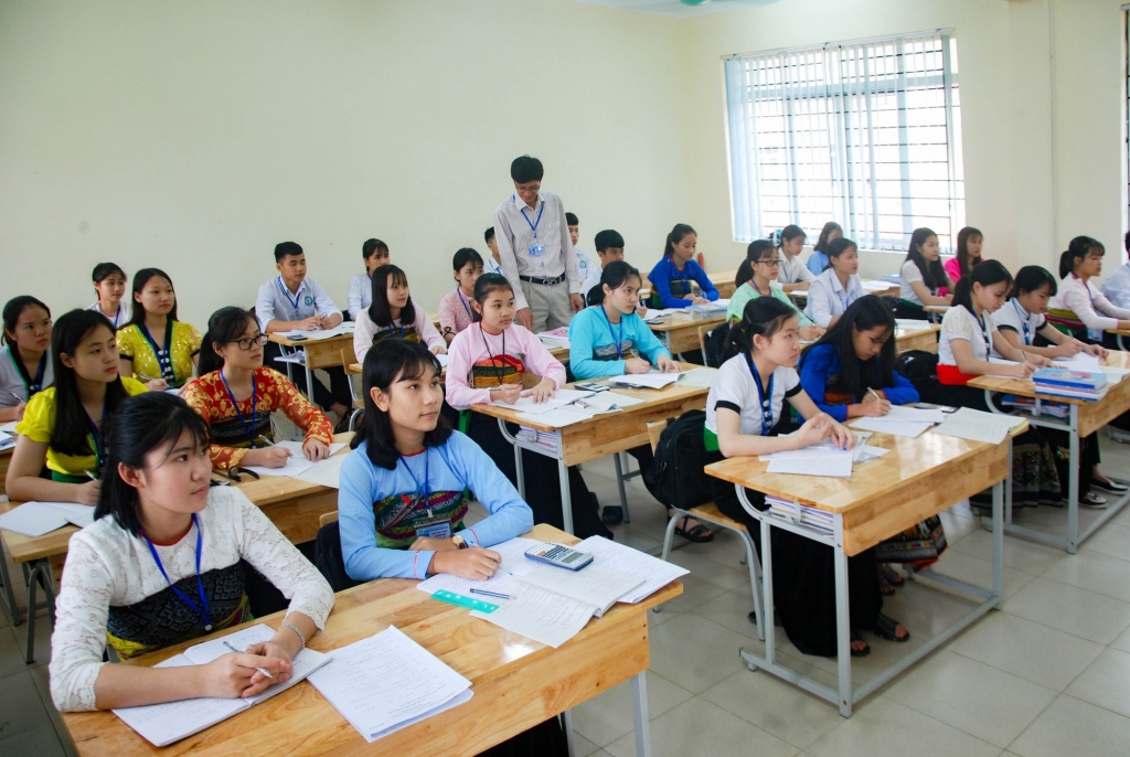 Việc ban hành Chương trình các môn học bồi dưỡng dự bị đại học cụ thể hoá chính sách dân tộc của Đảng và Nhà nước đối với con em đồng bào các dân tộc; góp phần bảo đảm công bằng trong tiếp cận giáo dục. Ảnh minh họa