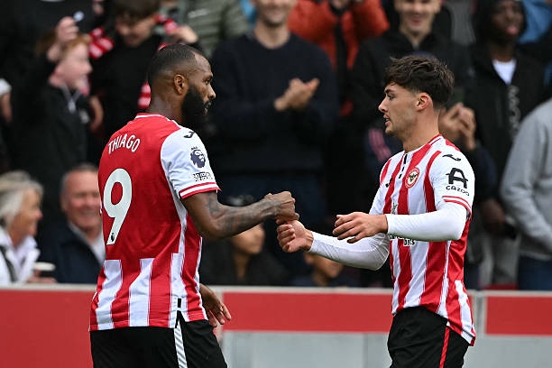 Bruno Fernandes hỏng phạt đền, Man Utd thua thảm trước Brentford Bruno Fernandes hỏng phạt đền, Man Utd thua thảm trước Brentford