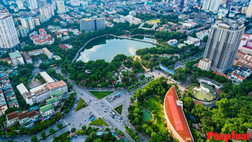 Công viên Nghĩa Đô "thay da đổi thịt" với cầu đi bộ hình cây đàn độc đáo