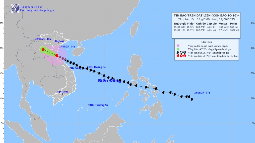 Bão số 10 đang ở trên đất liền Nghệ An-Hà Tĩnh, mưa lớn ở nhiều khu vực