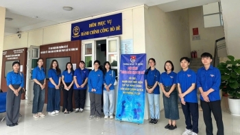 Từng bước hoàn thiện chính quyền hiện đại, phục vụ Nhân dân ngày càng tốt hơn