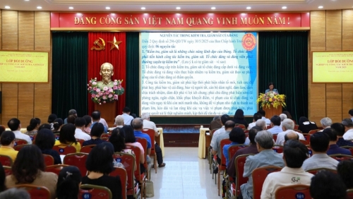 Đảng ủy phường Hoàn Kiếm tổ chức Lớp bồi dưỡng nghiệp vụ công tác kiểm tra, giám sát năm 2025