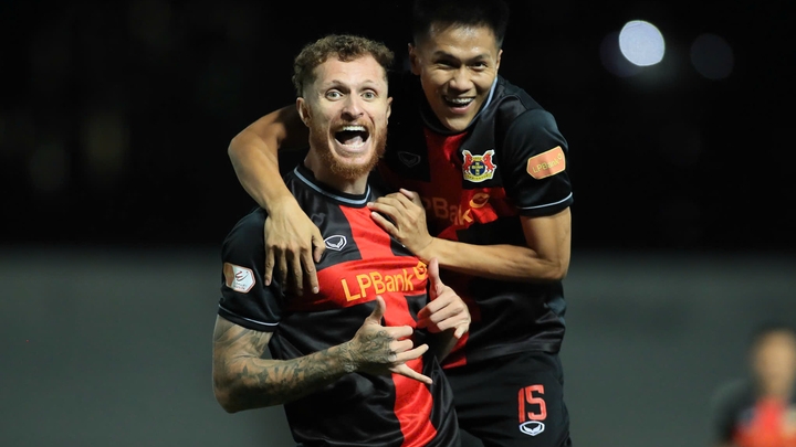 Đội tuyển Việt Nam sắp có thêm 3 ngoại binh nhập tịch