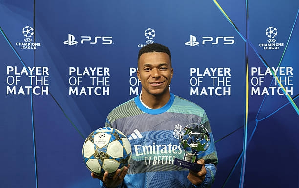Mbappe lập hat-trick, thiết lập kỷ lục tại Champions League