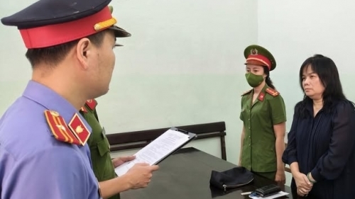 Hành vi đáng lên án của người phụ nữ U50 với người đàn ông cần vay vốn