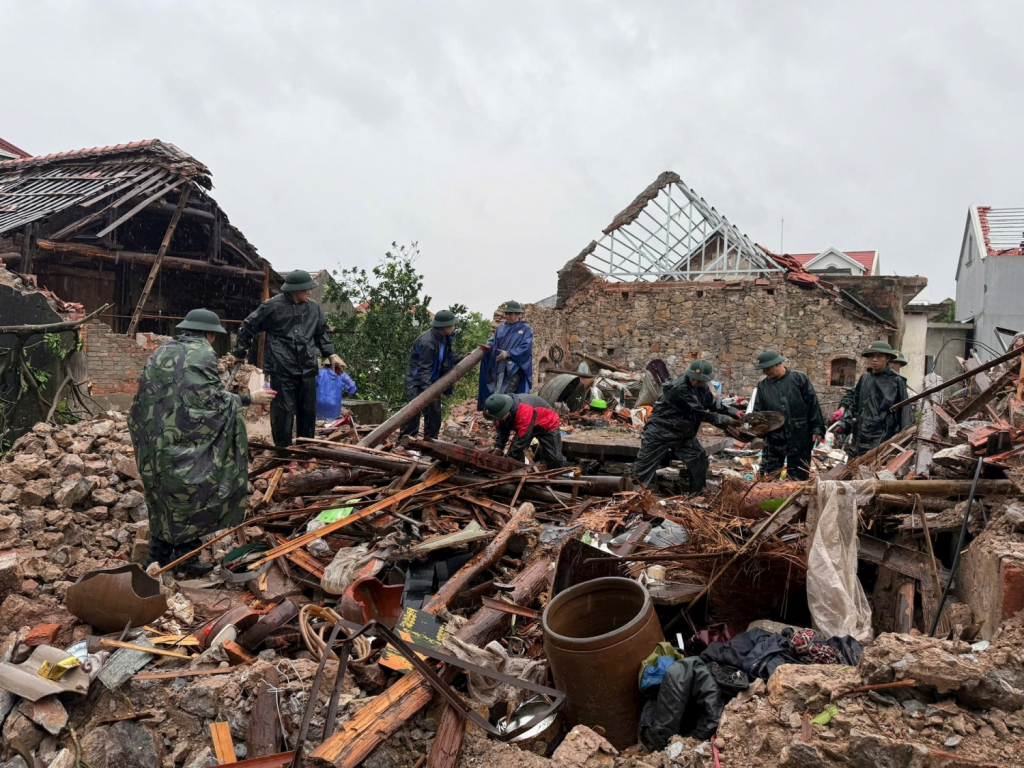 Thủ tướng Chính phủ yêu cầu khẩn trương thống kê thiệt hại và triển khai công tác khắc phục hậu quả bão số 10 và mưa lũ sau bão. Ảnh: PV Thủ tướng Chính phủ yêu cầu khẩn trương thống kê thiệt hại và triển khai công tác khắc phục hậu quả bão số 10 và mưa lũ sau bão. Ảnh: PV