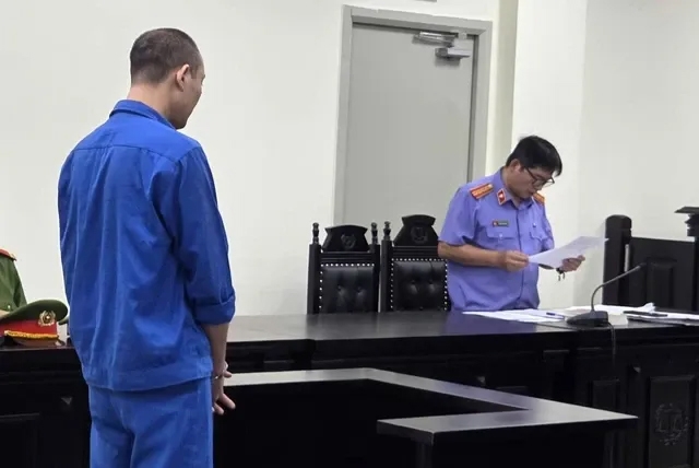 Sau tin nhắn từ người lạ…