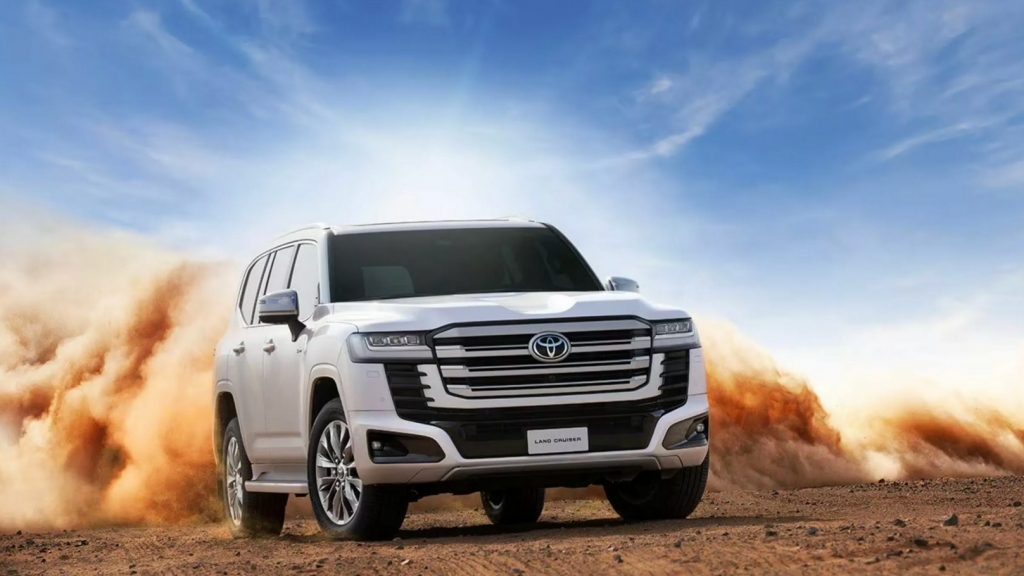 Toyota Land Cruiser 300 ra mắt sớm phiên bản plug-in hybrid