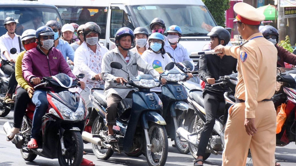 Công khai tên phường, xã có số người vi phạm giao thông cao nhất nước