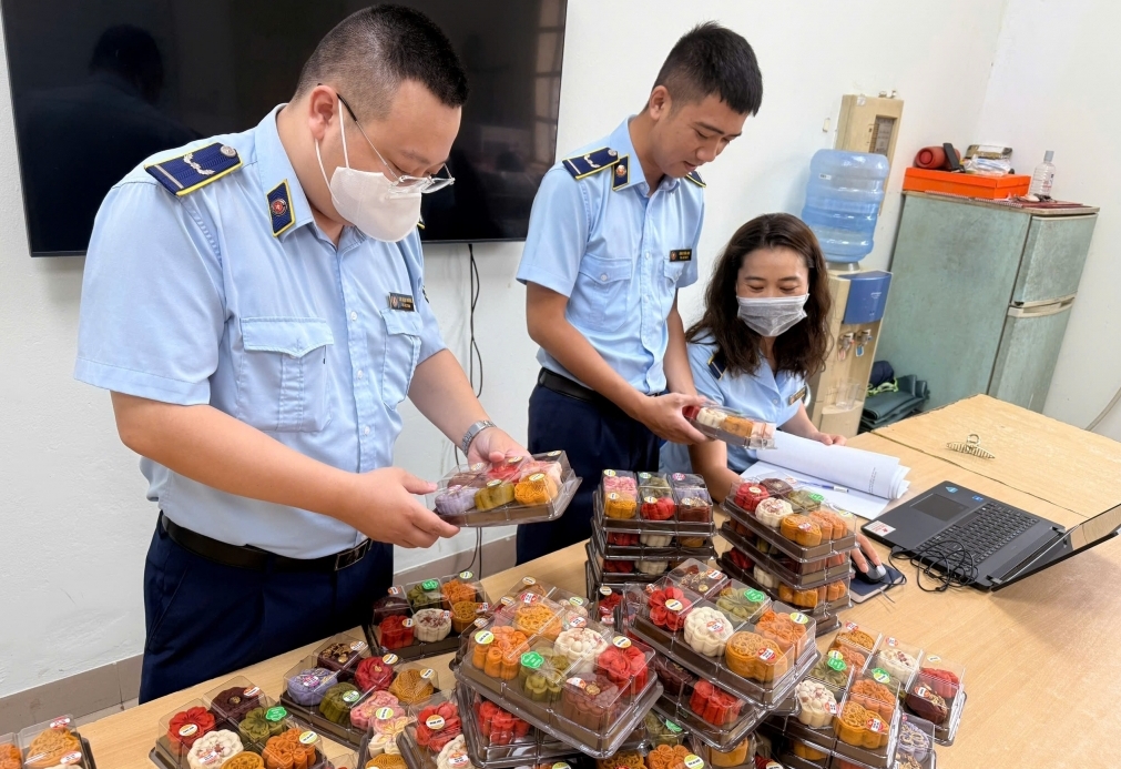 Hà Nội siết chặt kiểm soát thị trường Trung thu 2025