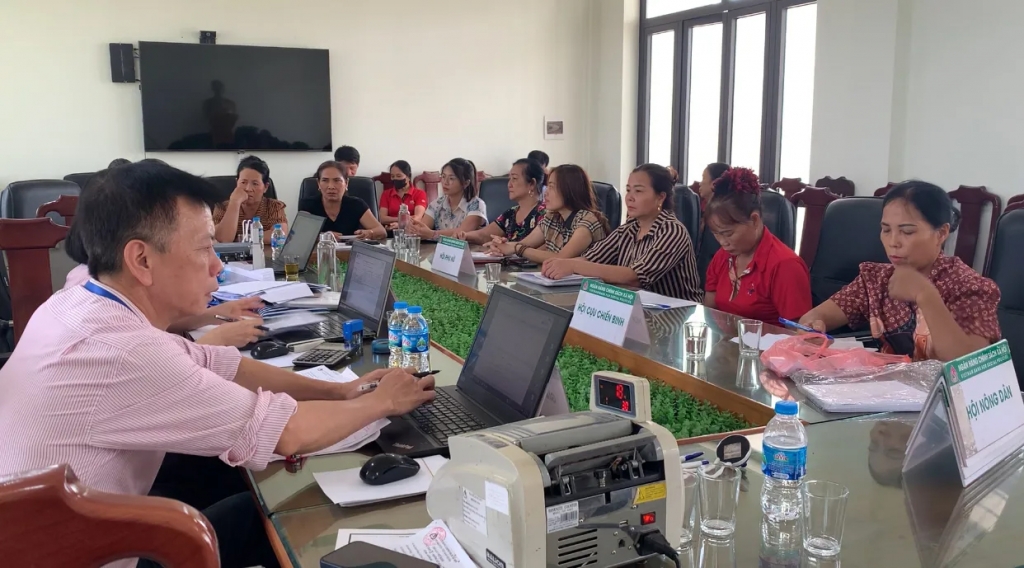 Tạo “đòn bẩy” cho hội viên phụ nữ vươn lên làm giàu