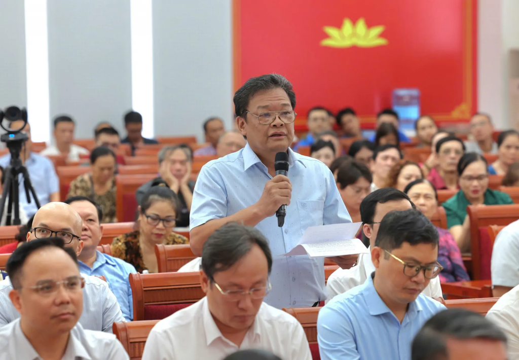 Cử tri kiến nghị các vấn đề dân sinh