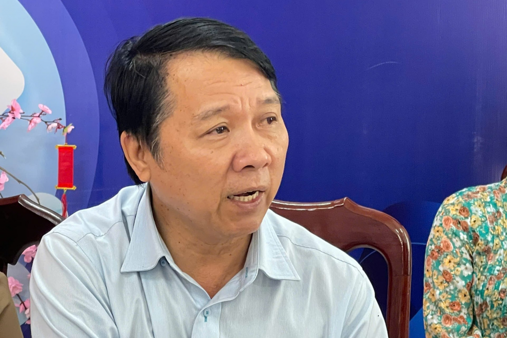 ông Nguyễn Đăng Giáp, Giám đốc Bệnh viện Đa khoa vùng Tây Nguyên. ông Nguyễn Đăng Giáp, Giám đốc Bệnh viện Đa khoa vùng Tây Nguyên.