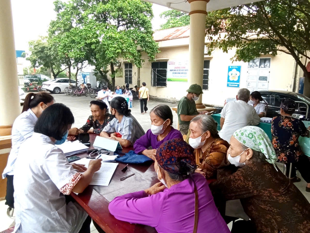 2.	Qua công tác sàng lọc sức khỏe tâm thần, hàng nghìn bệnh nhân đã được phát hiện sớm, kịp thời điều trị (ảnh minh họa)