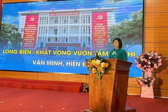 Phường Long Biên biểu dương 80 trẻ em gái tiêu biểu nhân Ngày Quốc tế Trẻ em gái