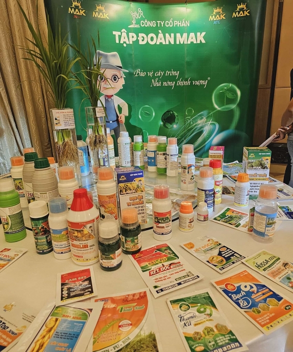 không gian trưng bày sản phẩm, Ảnh: Văn Dũng không gian trưng bày sản phẩm, Ảnh: Văn Dũng