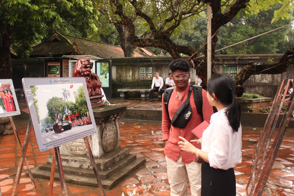 Triển lãm ảnh “Hà Nội trong tôi” lần thứ 20 hấp dẫn du khách quốc tế
