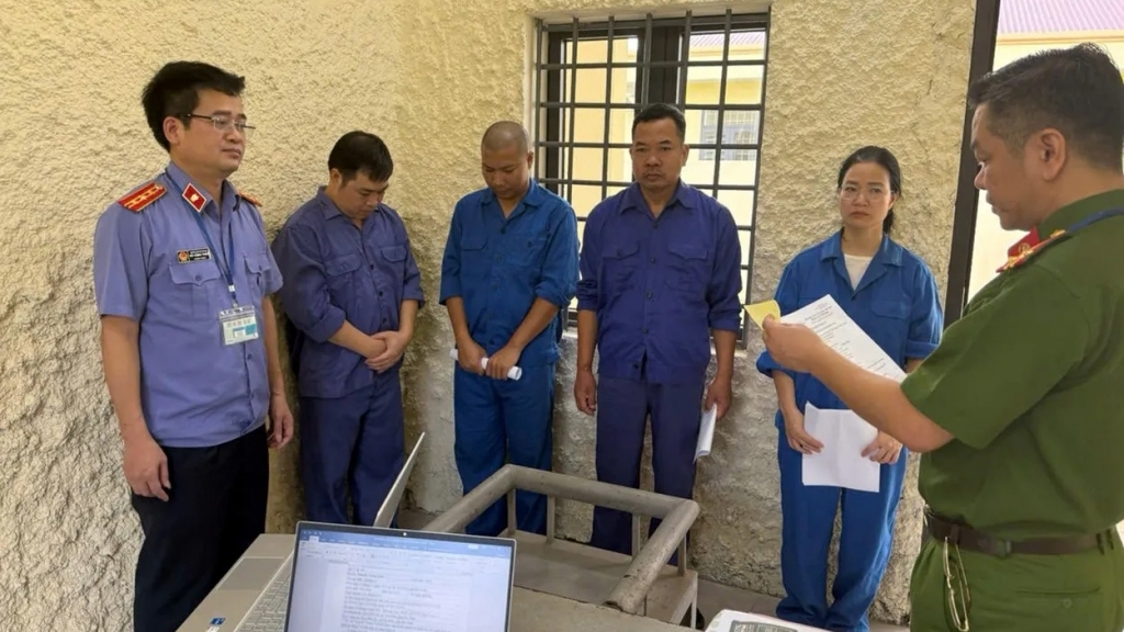 Vụ Phó giám đốc Bệnh viện Phổi Hà Nội làm giả bệnh án: Đối diện với hình phạt nào?