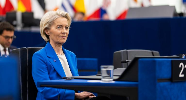 Chủ tịch Ủy ban châu Âu tiếp tục vượt qua cuộc bỏ phiếu bất tín nhiệm