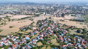 Hà Nội căng mình ứng phó lũ lớn, hàng nghìn hộ dân được cứu trợ và di dời khẩn cấp
