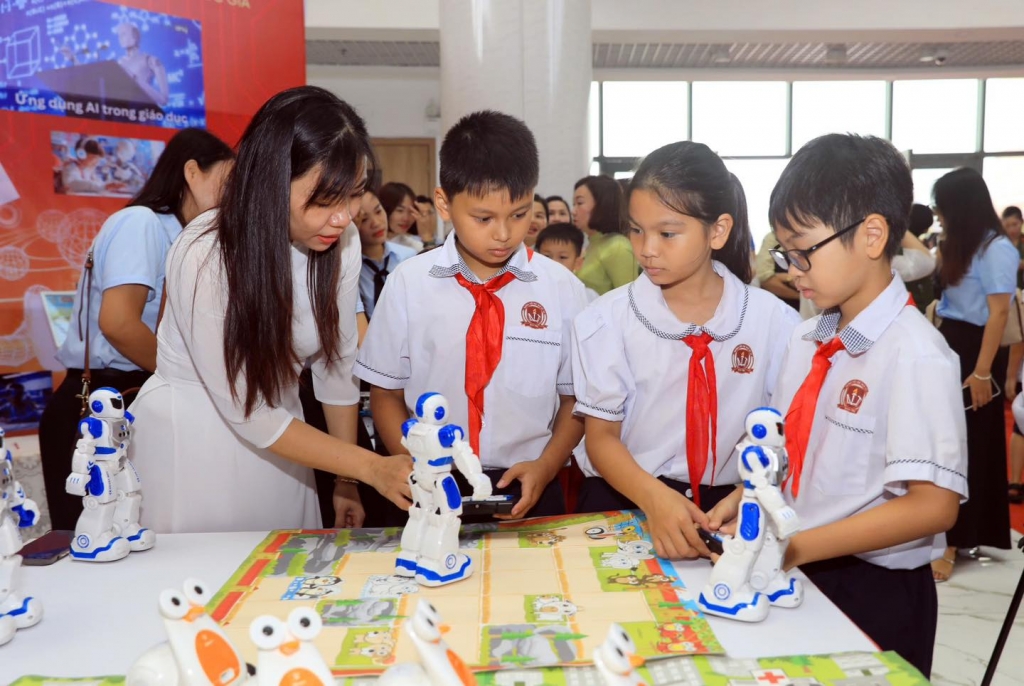 Phong trào “Học tập số toàn dân”: đưa tri thức số trở thành sức mạnh của xã hội hiện đại