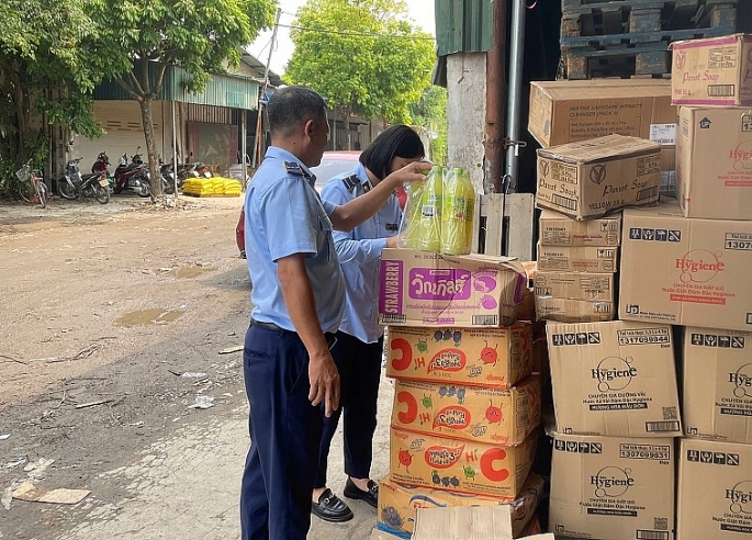 Đề xuất phạt 70 triệu đồng đối với công ty “tái phạm” kinh doanh thực phẩm nhập lậu