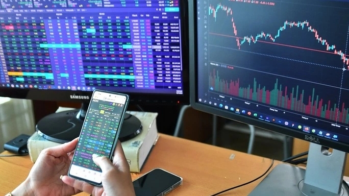 Thị trường chứng khoán ngày 10/10: VN-Index tiếp tục bùng nổ trong phiên cuối tuần