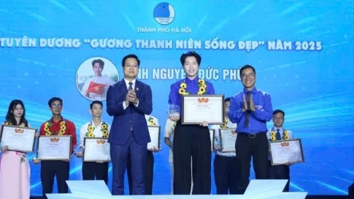 Ca sĩ Đức Phúc được tuyên dương gương “Thanh niên sống đẹp” năm 2025