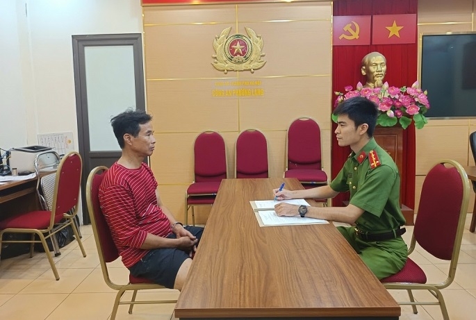 Bắt giữ đối tượng đốt rác trên sân thượng gây hỏa hoạn ở Hà Nội