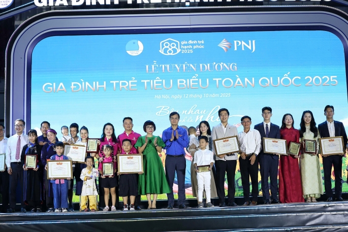 Vinh danh 10 “Gia đình trẻ hạnh phúc” năm 2025