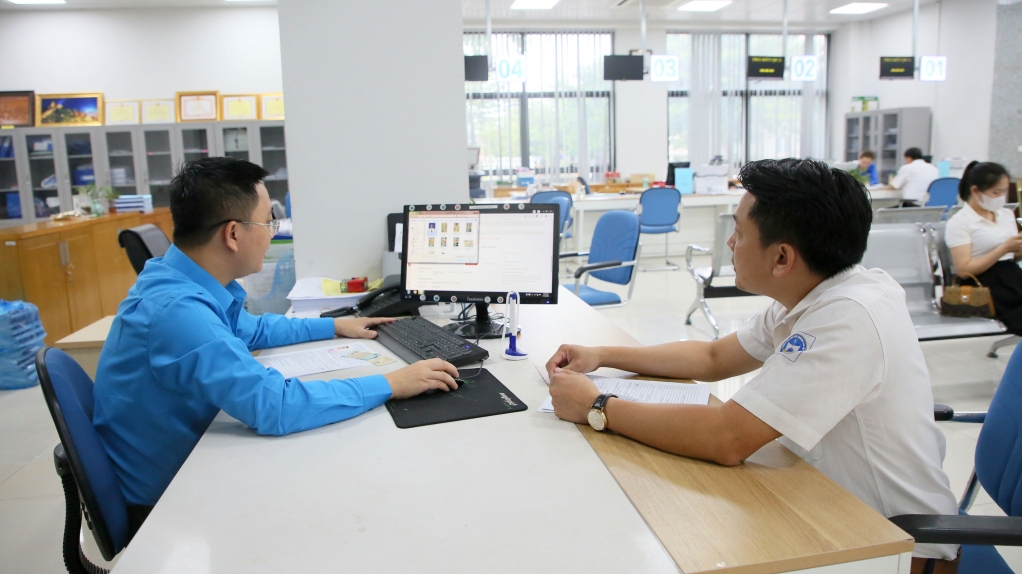 Chính phủ đặt mục tiêu 80% thủ tục hành chính giải quyết toàn trình trên môi trường số