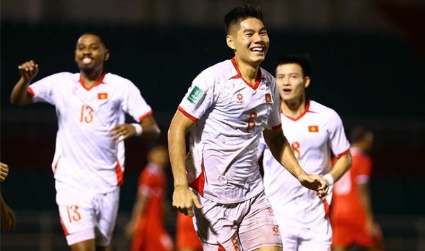 Đội tuyển Việt Nam nhọc nhằn vượt qua Nepal, hoàn thành mục tiêu 3 điểm