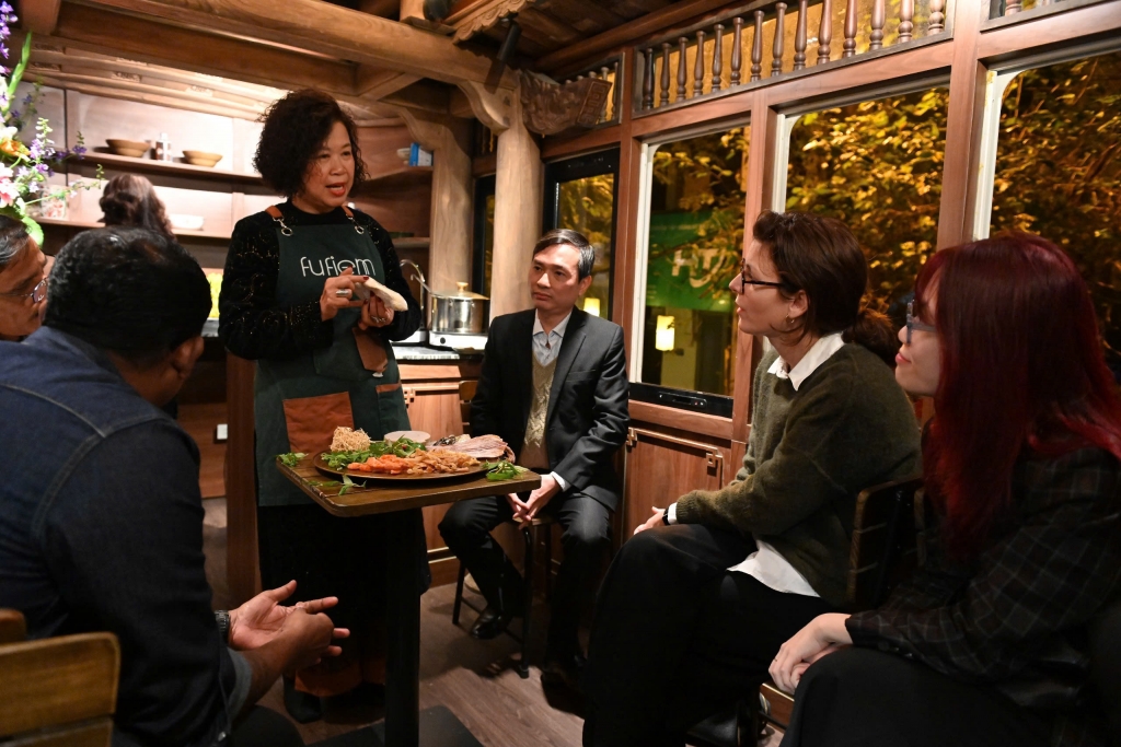 Vẻ đẹp du lịch Việt Nam chạm đến trái tim du khách