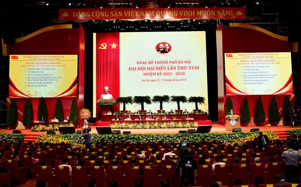 Quang cảnh phiên trù bị. Quang cảnh phiên trù bị.