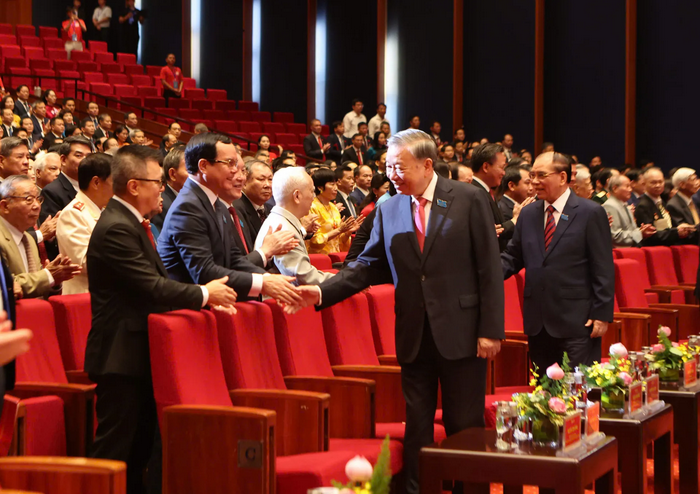 Đặt “Văn hiến - bản sắc - sáng tạo” ở vị trí trung tâm của mọi định hướng phát triển Thủ đô