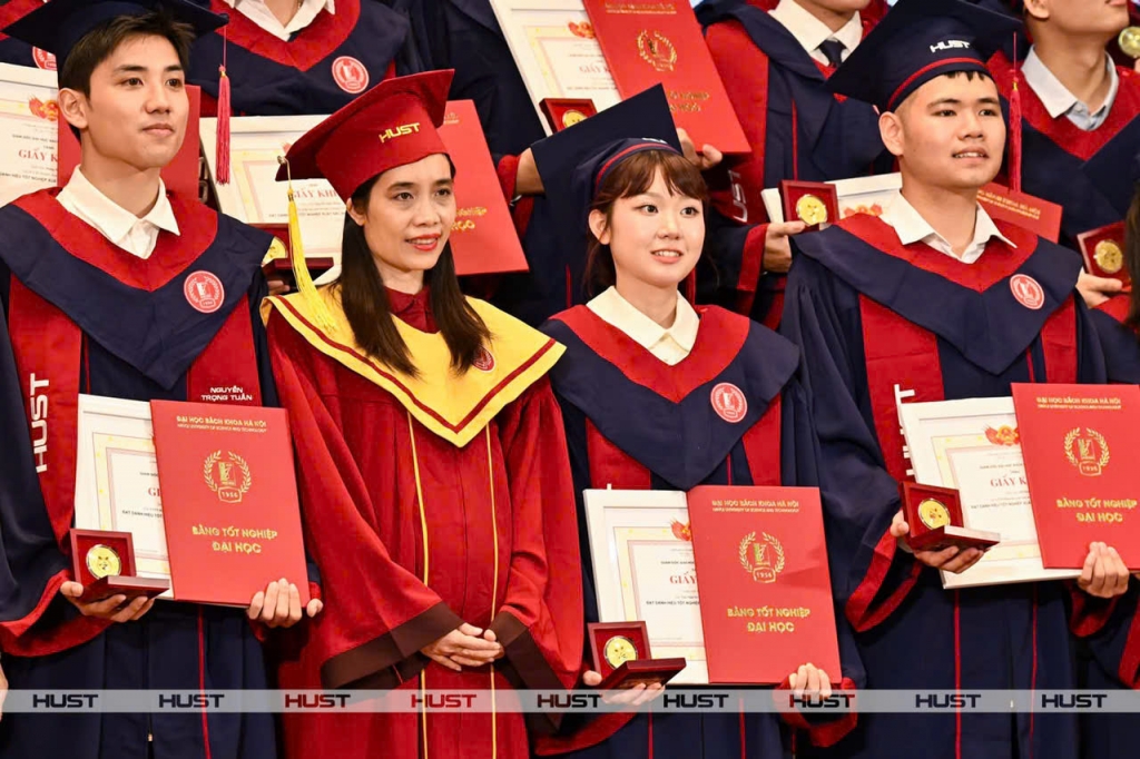 Dự kiến sinh viên ra trường 5 ngày là có bằng tốt nghiệp