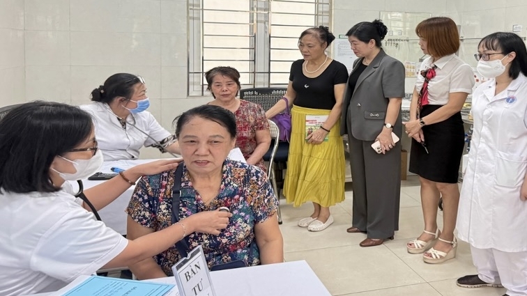 Phường Thanh Xuân: nhiều hoạt động thiết thực nhằm chăm sóc, bảo vệ và nâng cao sức khỏe người cao tuổi